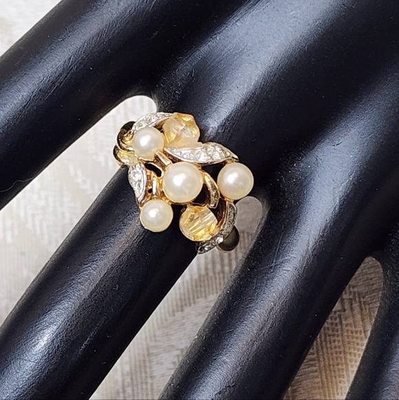 VINTAGE AVON GOLD TONE FAUX PEARL CRYSTAL CLUSTER EXPANSION RING - Picture 5 of 8